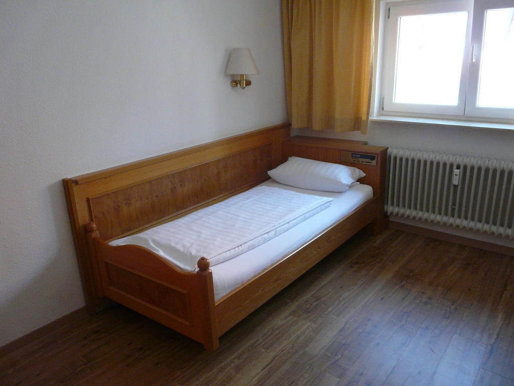 Hotel-Restaurant Waldhorn Weingarten  Oda fotoğraf