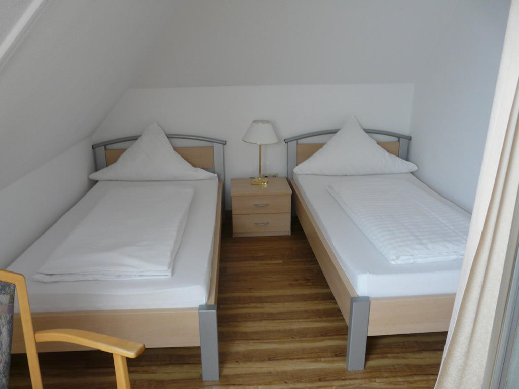 Hotel-Restaurant Waldhorn Weingarten  Oda fotoğraf