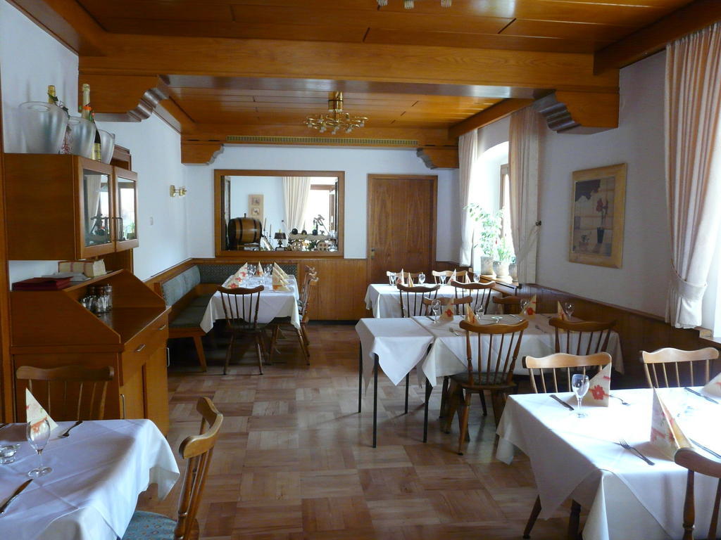 Hotel-Restaurant Waldhorn Weingarten  Dış mekan fotoğraf